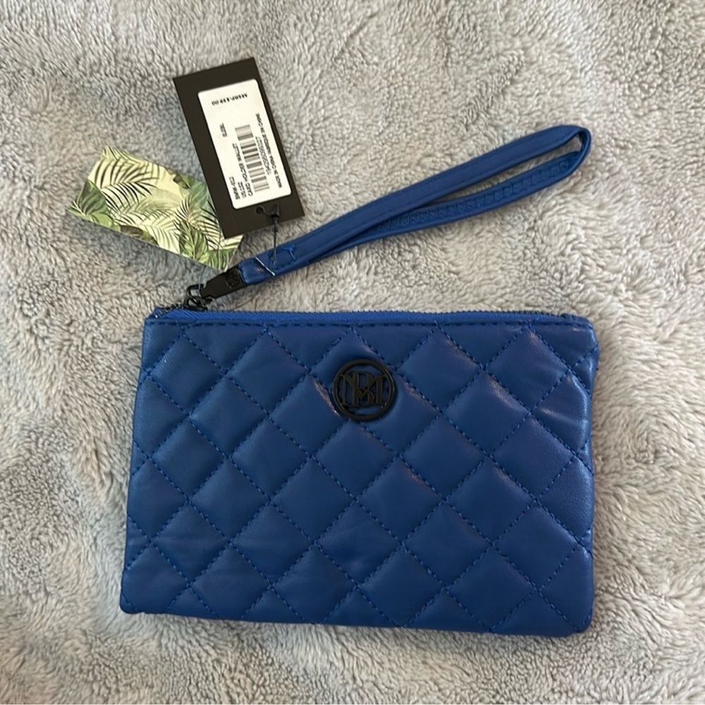 Badgley Mischka wristlet NWT